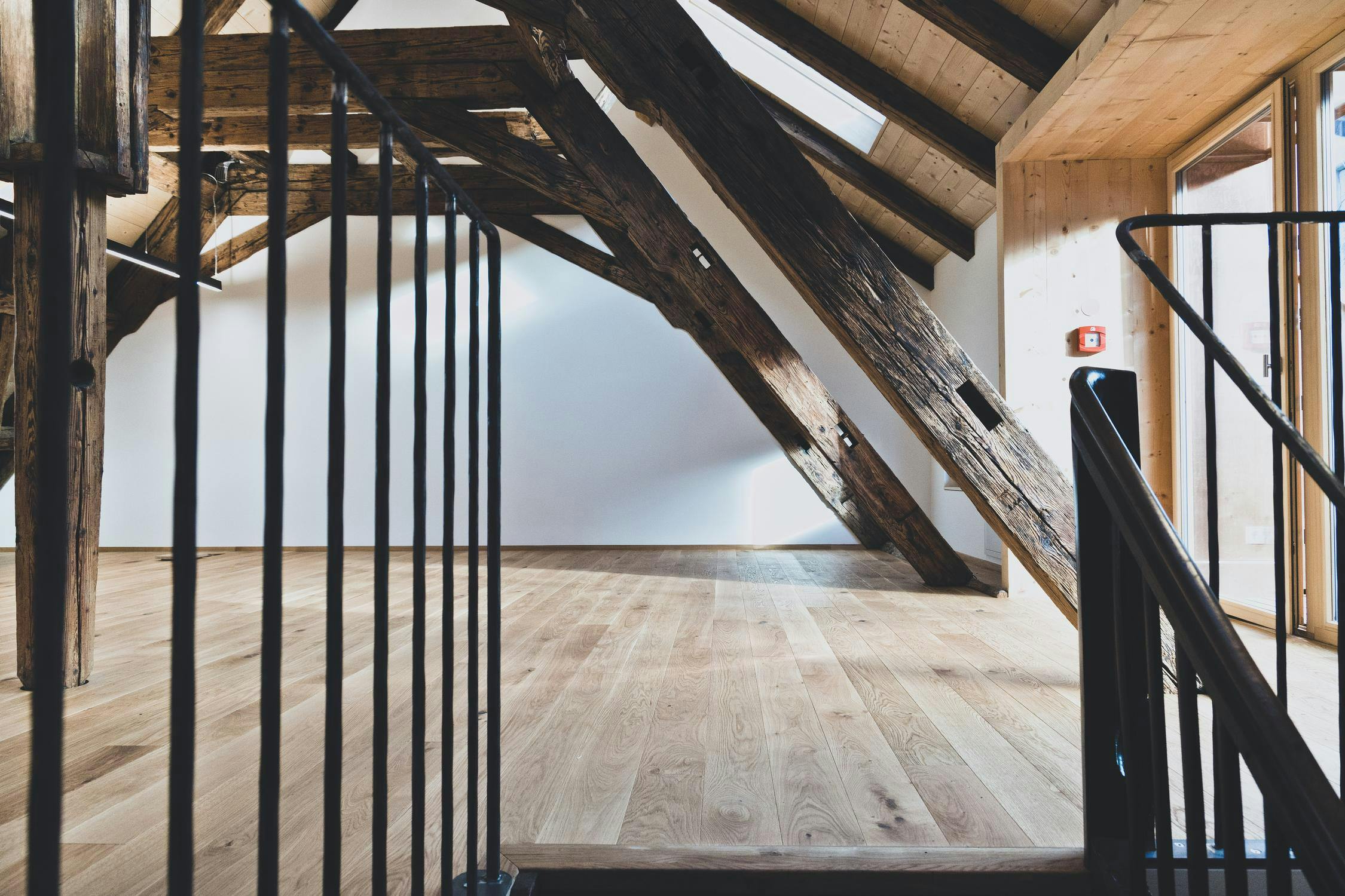 Zeughaus neues Büro Kreuzgasse 7: Dachstuhl aus dem 15. Jahrhundert © Patricia Keckeis