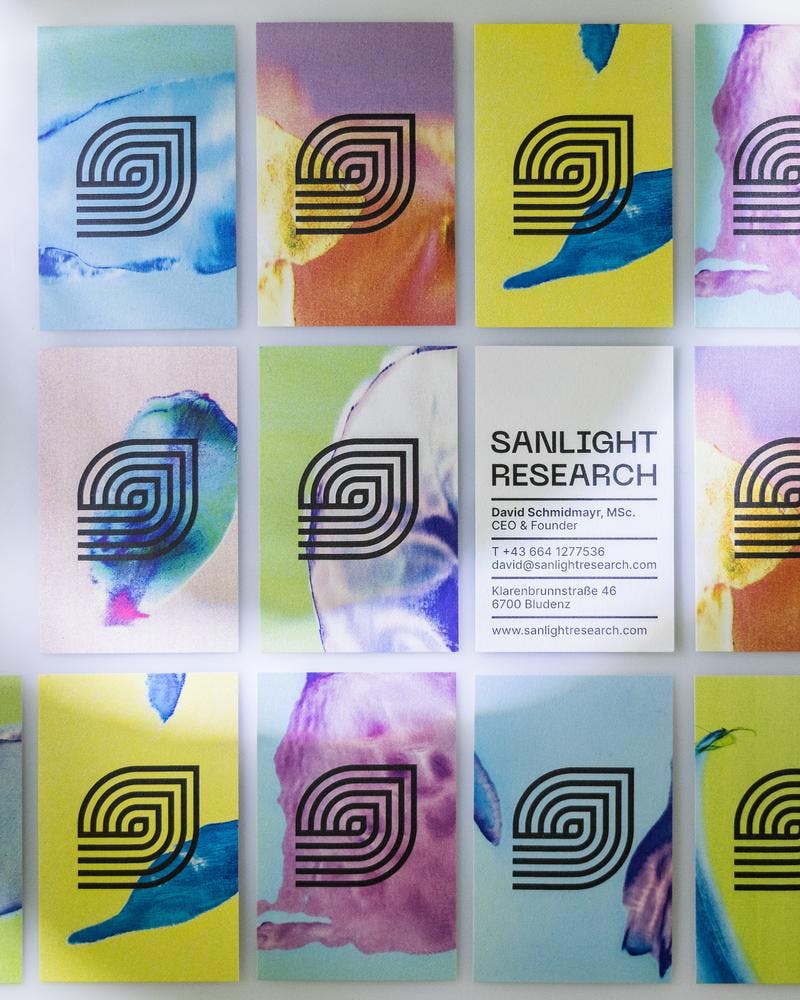Sanlight Research Branding: Visitenkarten © Patricia Keckeis